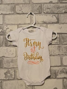 White "It's My 1st Birthday" Short-Sleeve Bodysuit